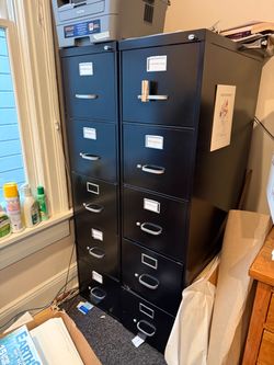 2 Filing Cabinets (must be able to pick up)