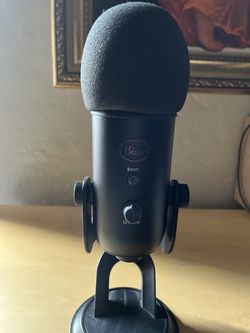Blue Yeti Mic w/ stand, Mini USB cable