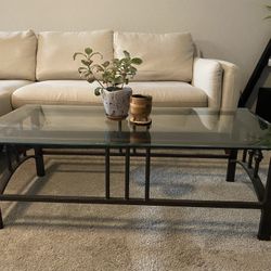 Modern & Cozy Coffee Table- Affordable And Stylish 