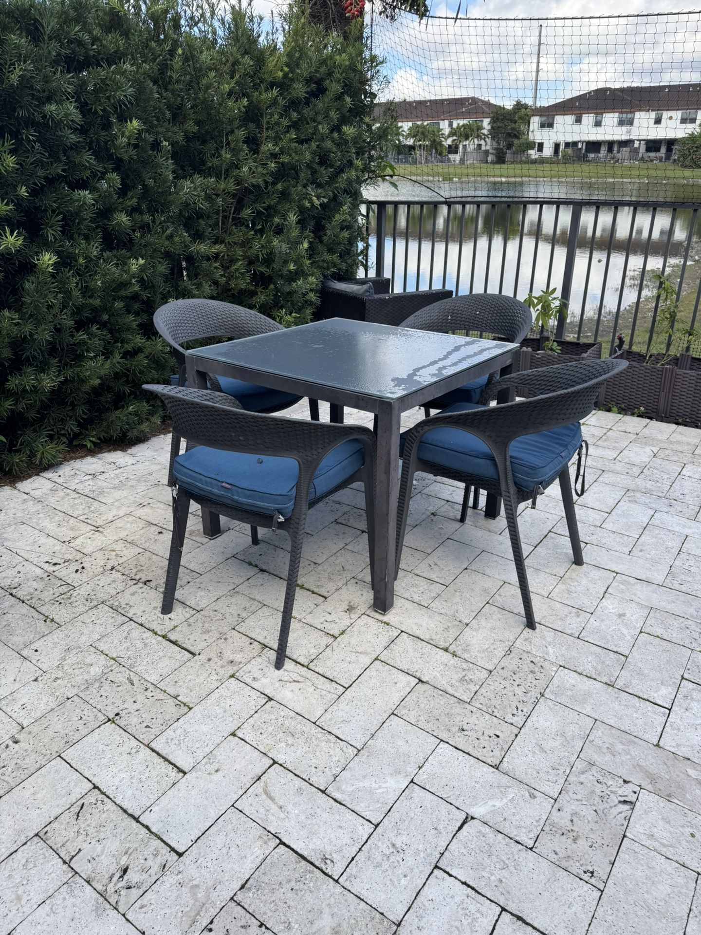 Patio Furniture Table And 4 Chairs