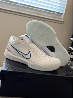 Kobe draft day clippers size 10.5