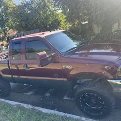 Clean Title   2000. Ford F-350 Súper Duty 