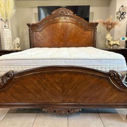 Ashley Furniture North Shore King/ Cal King  Bedroom Set 