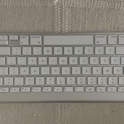Apple Keyboard