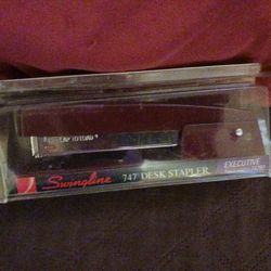 NEW Swingeline Heavy DUTY stapler $10