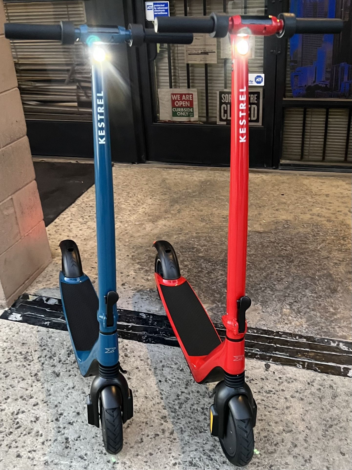 Kestrel Electric Scooter Rebel Red/ Marine Blue E-Scooter 