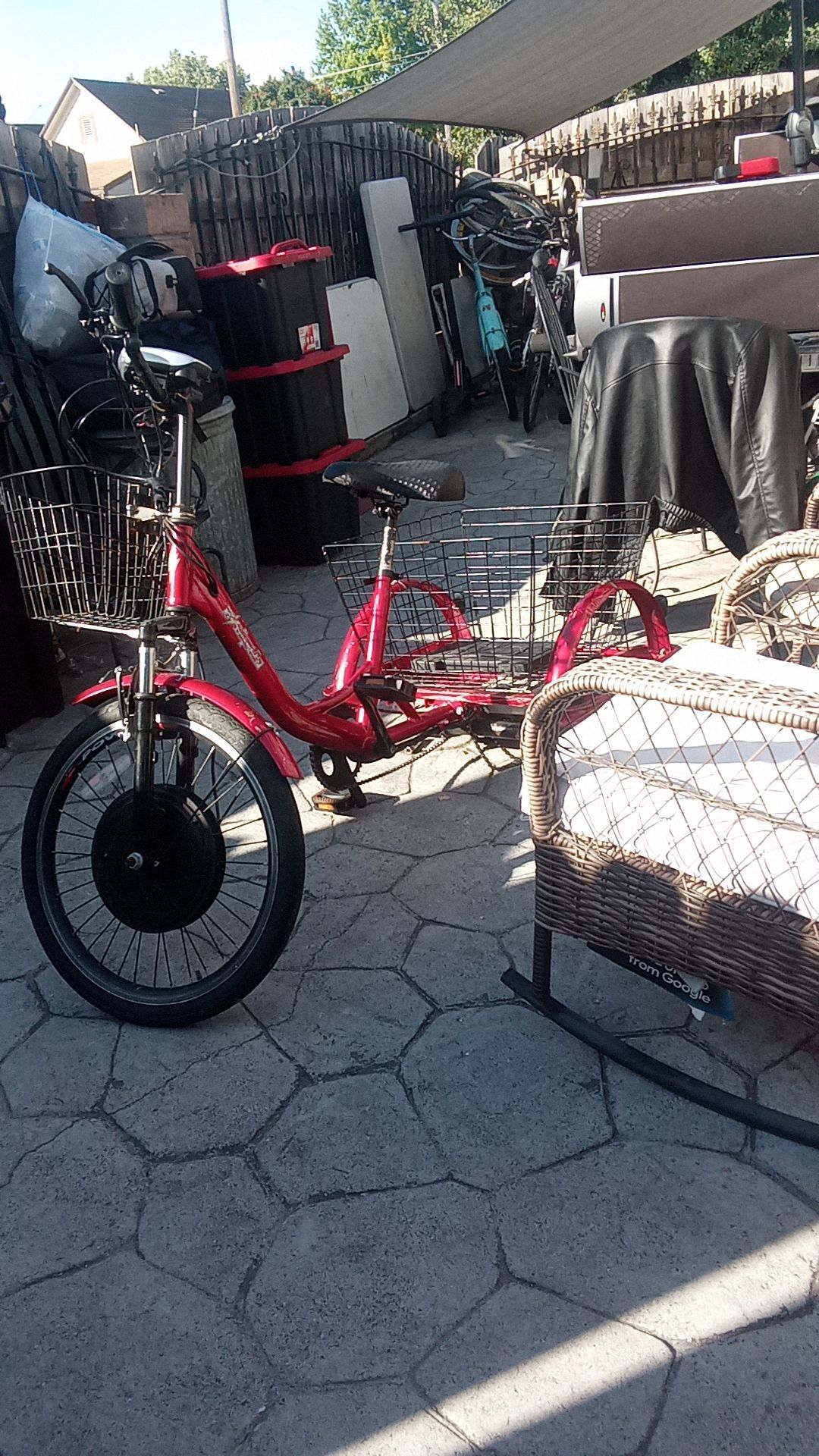 Fly wheel Electric Tricycle