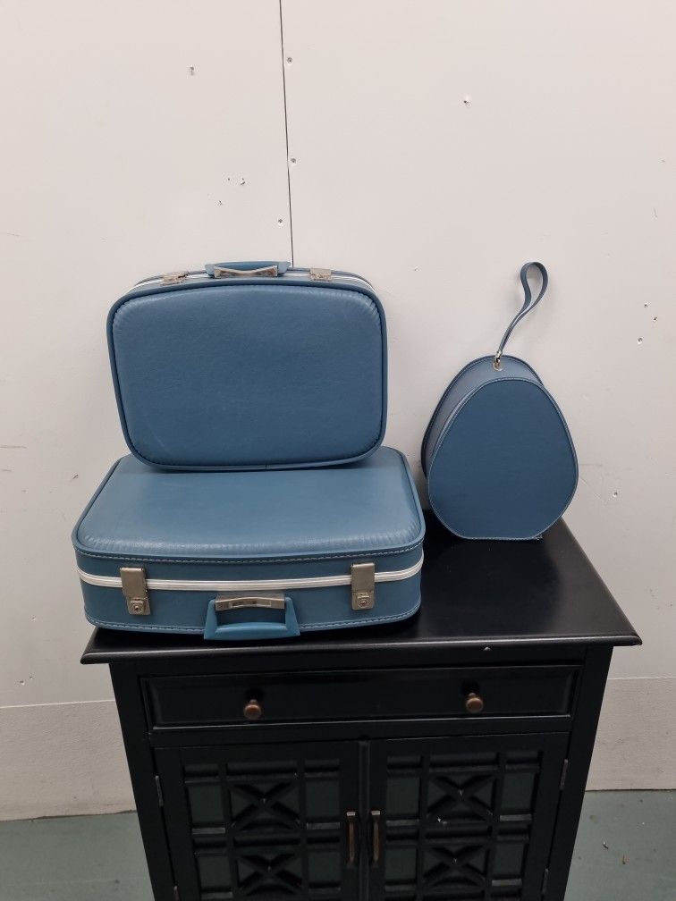 Vintage 4 Piece Children's Luggage Circa 1970's
