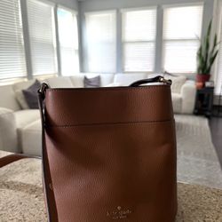 Like New Kate Spade Purse Sale! 