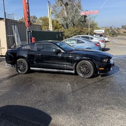 Black Coupe Mustang Dual Exhaust - Vrooom - Open To Offers