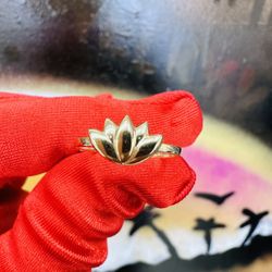 14k Flower Lottos Ring 