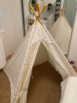 Kid’s Play Tent | Torn at the top- still functional | Toy Tent | Kid’s Toys