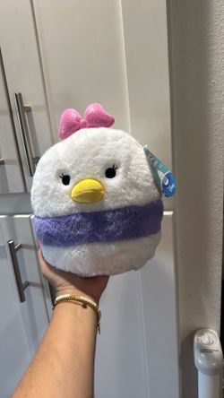 Small Daisy Duck squishmallow