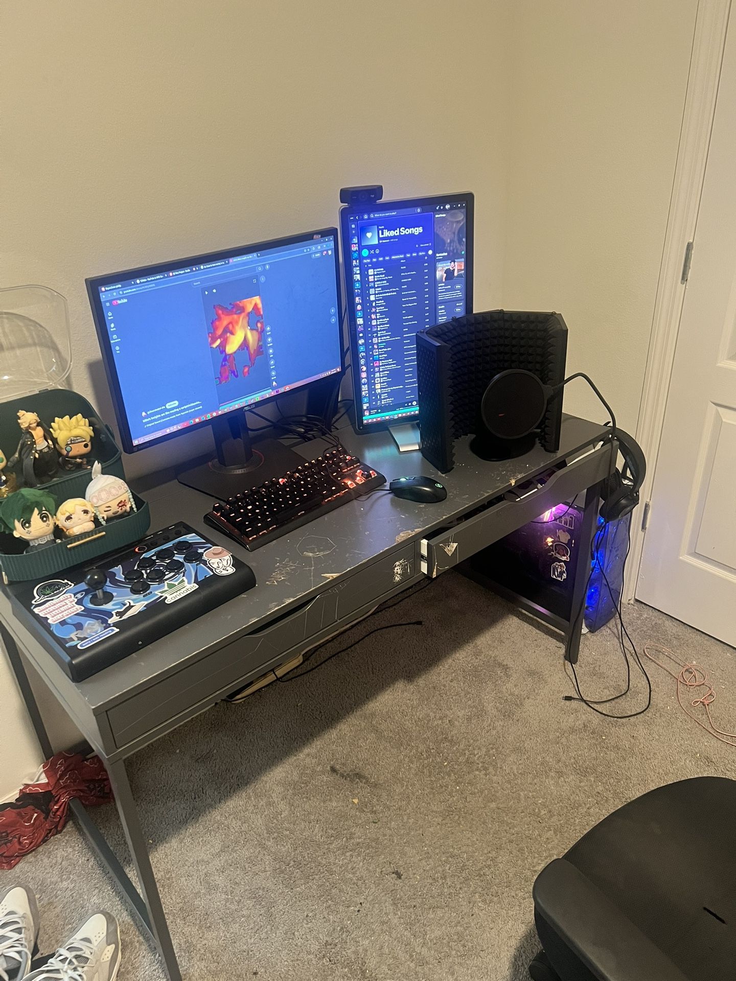 *FULL GAMING SETUP* (Disc. For Specifics)