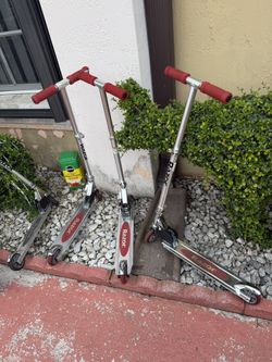 4 Patinetas Y Una Bicycle