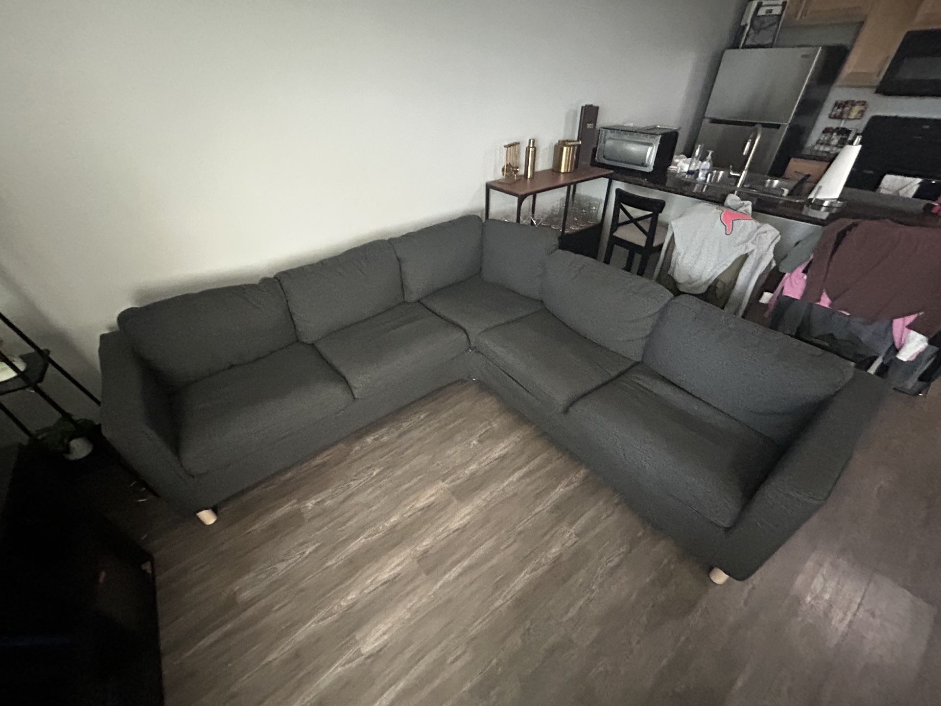 Couch 4 Seat
