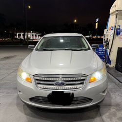 2010 Ford Taurus
