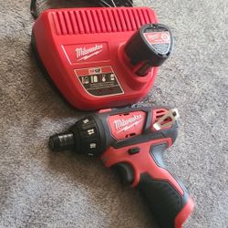 Milwaukee M12 drill, 2.0ah Battery, and Charger(NEW)