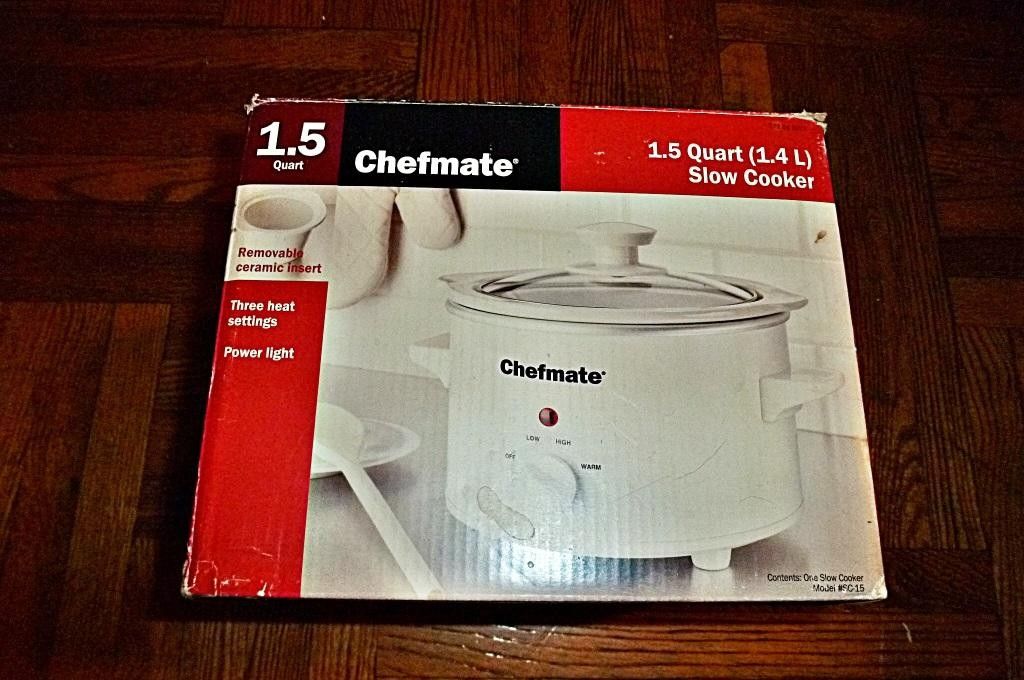 New - Chefmate 1.5 Qt Slow Cooker Ceramic Bowl with 3 Heat Settings