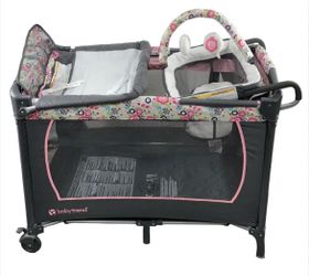 Baby Trend Nursery Center Playard with Bassinet & Changing Table – Excellent Condition
