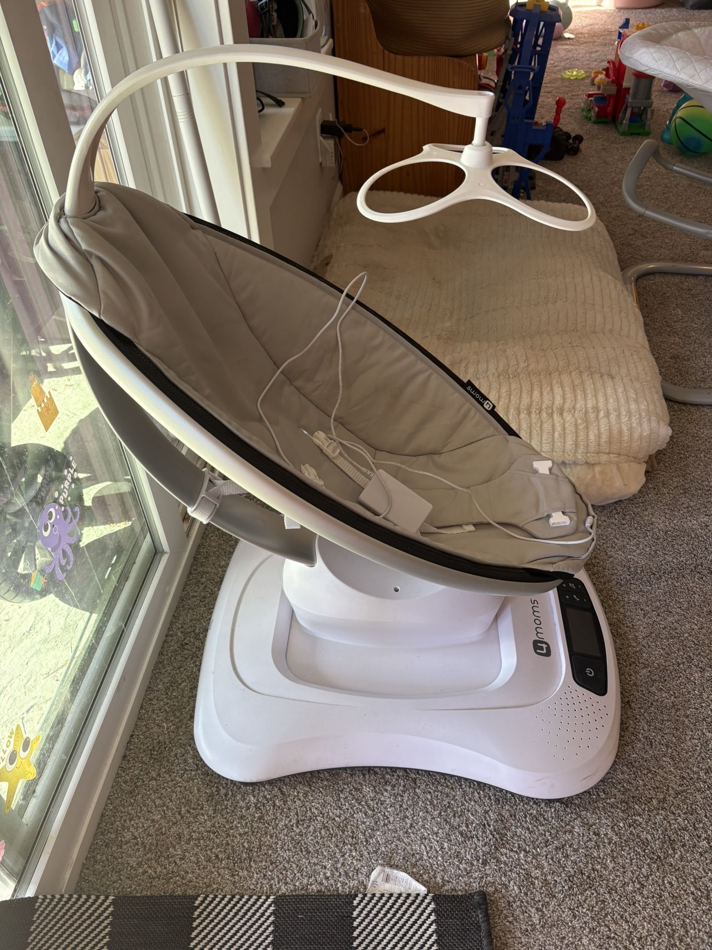 Mamaroo Infant Swing