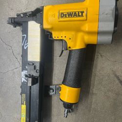 DEWALT CORDED Pneumatic 16 Gauge 1in. Crow Lathing Stapler