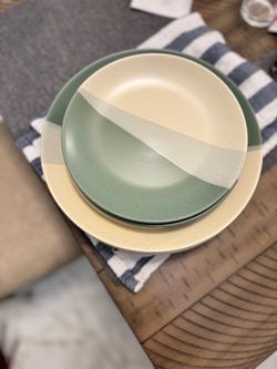 Better Homes & Gardens Plates