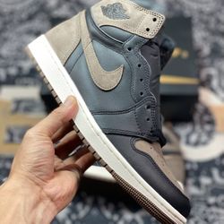 Air Jordan 1 Retro High OG 'Palomino'