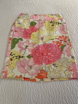 Women  skirts  black Burberry  London floral  dress  -size  us 6  authentic Burberry   Dress  made  in italy  beautiful  pink  floral  pattern  fully 