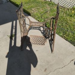 Singer Bace Antique $65