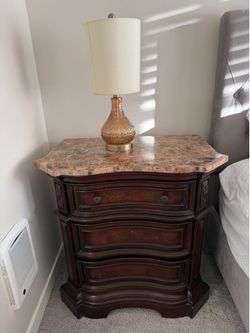 Night stand with lamp