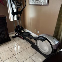 Pro Form Elliptical Machine 