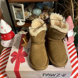 BEARPAW Kids booties