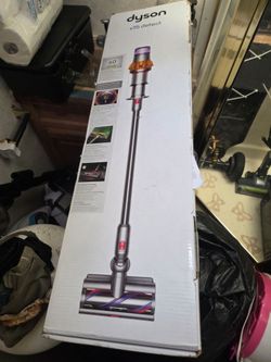 Dyson V15