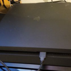 Ps4 1 Tb,  4 Controller , 23 Games