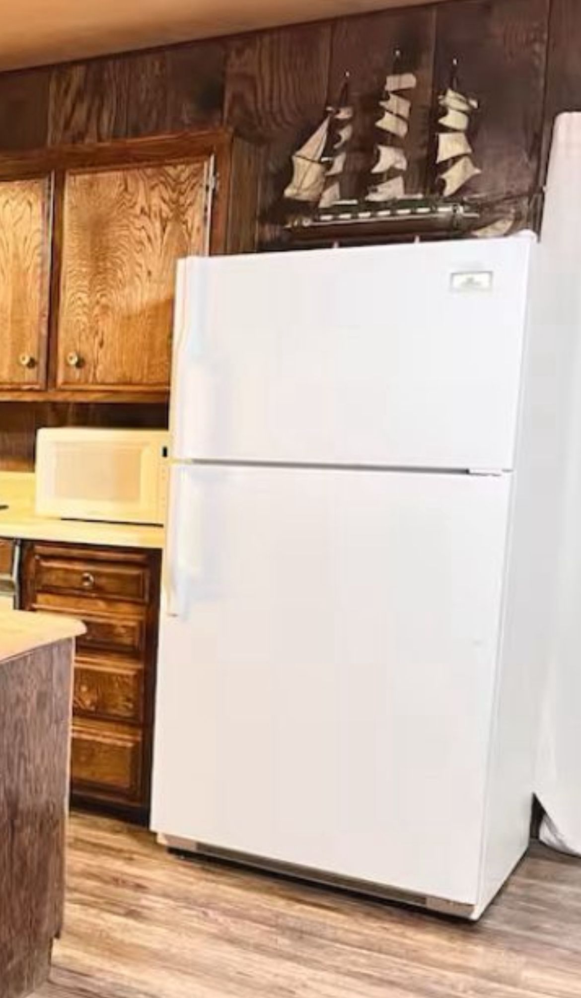 Magic Chef Refrigerator - Free Delivery 