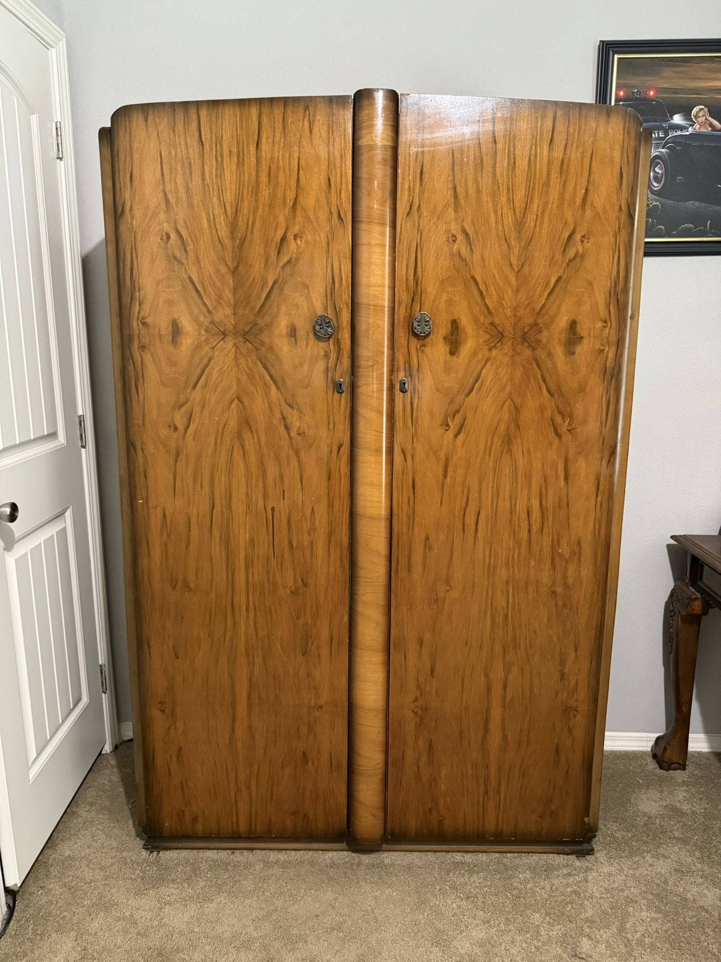 Antique Wood Grain Clothing Wardrobe
