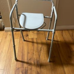 Good Comode Adjustable 