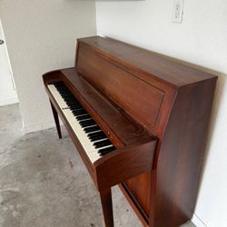 Baldwin Piano