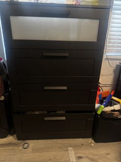 Kia Drawers