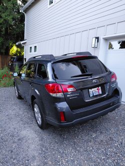 2010 Subaru Outback Premium