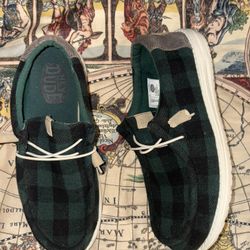 Men Shoes Size 10