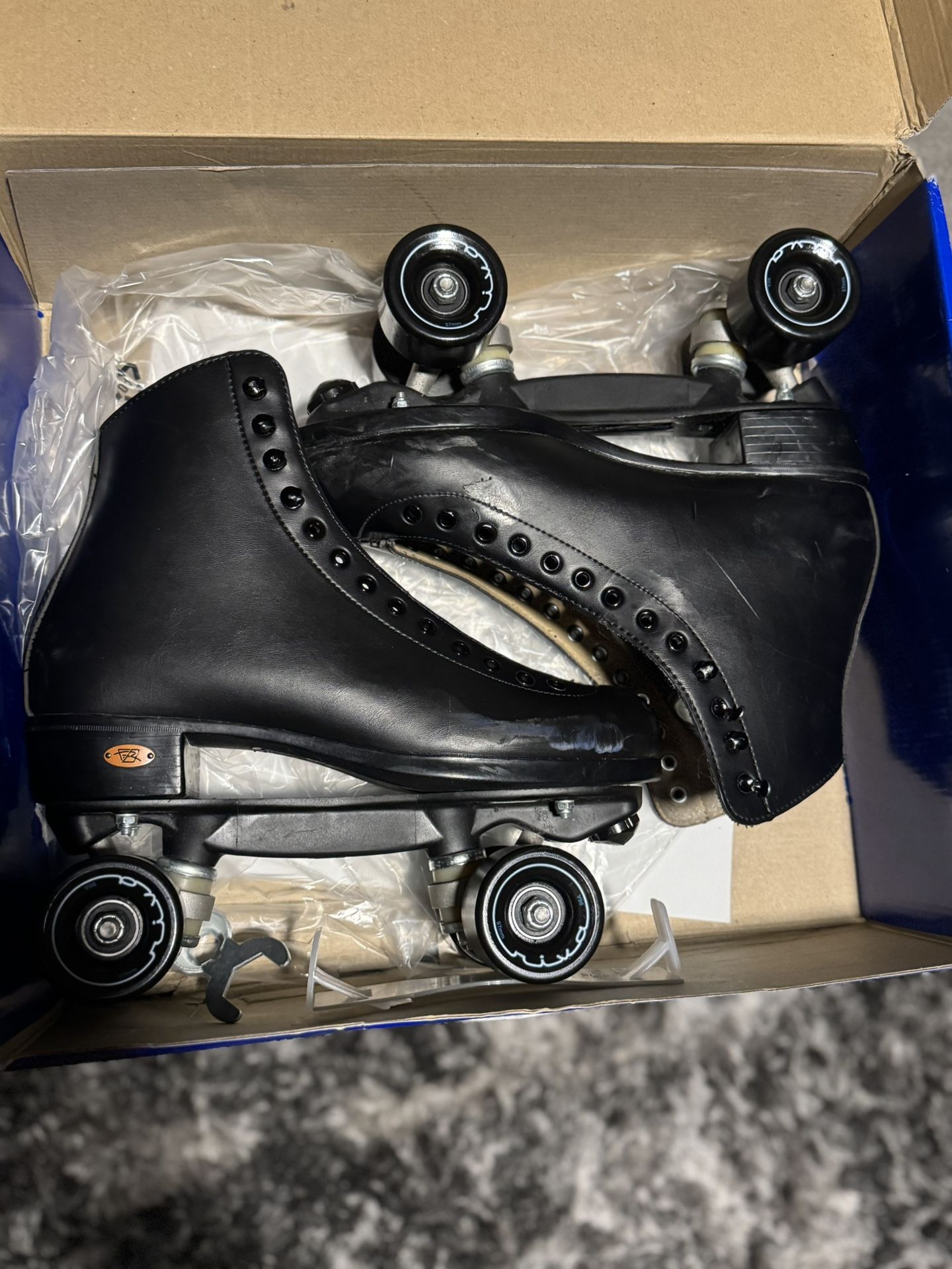 Reidell Roller Skates Size 9 $60 no less