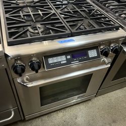 Dacor 30” dual fuel gas range