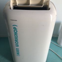 Toshiba 8,000 BTU Portable Air Conditioner 