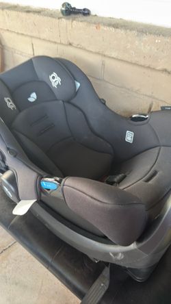 Chicco bravo baby car seat