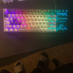 Hyper Keyboard And Logitech Mouse For 90$