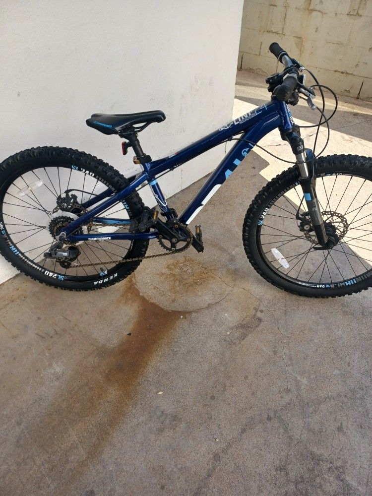 DIAMONDBACK size 24 Speed 8 Frame 12