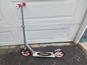 Razor kick scooter 8 inch wheels 220 lbs A5 lux adjustable height