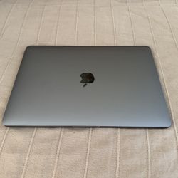 wonderful condition used 2017 13inch MacBook Pro With Original Box